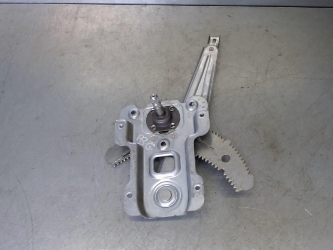 Alzacristalli manuale posteriore sinistro NISSAN MICRA 3 PHASE 1 Gasolina - 1