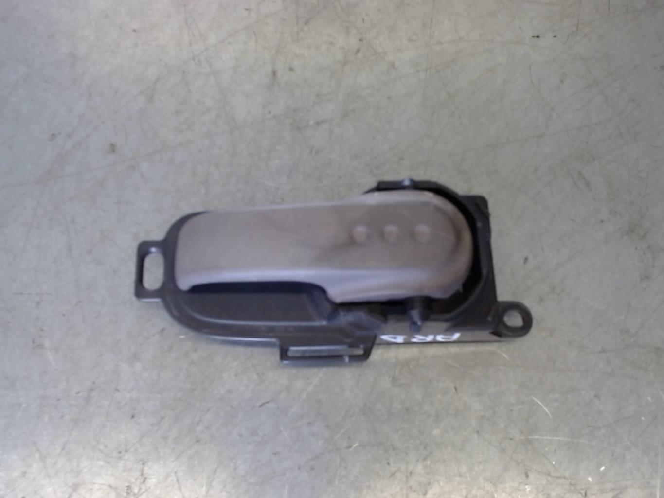 Maniglia interna posteriore destra NISSAN MICRA 3 PHASE 1 Gasolina - 1