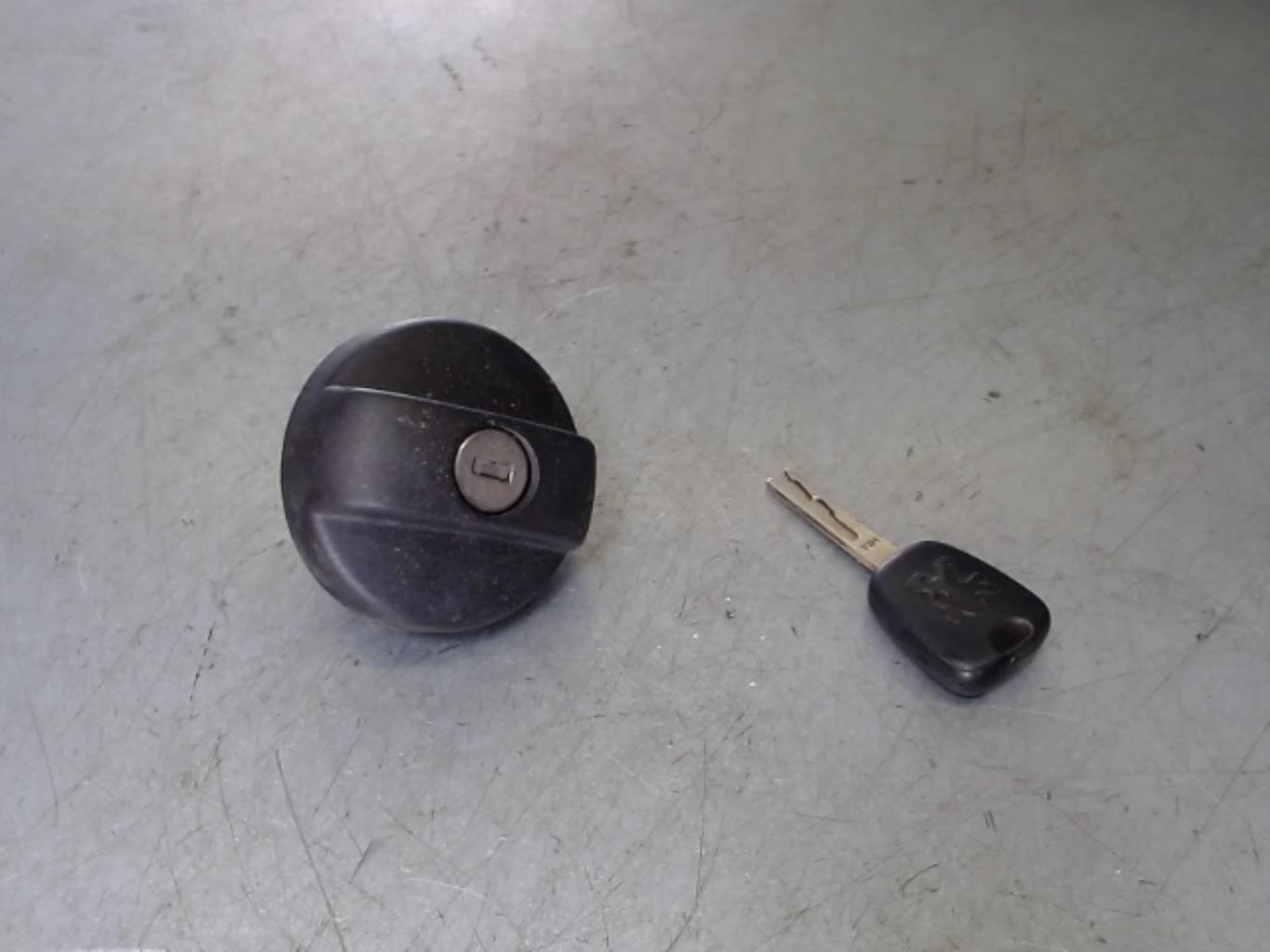 Tappo carburante PEUGEOT 207 PHASE 1 Diésel - 1