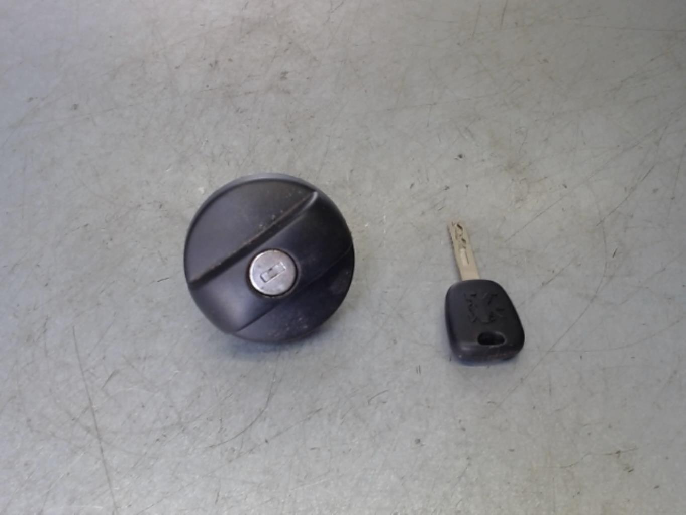 Bouchon de carburant PEUGEOT 207 PHASE 1 BREAK Diesel - 1