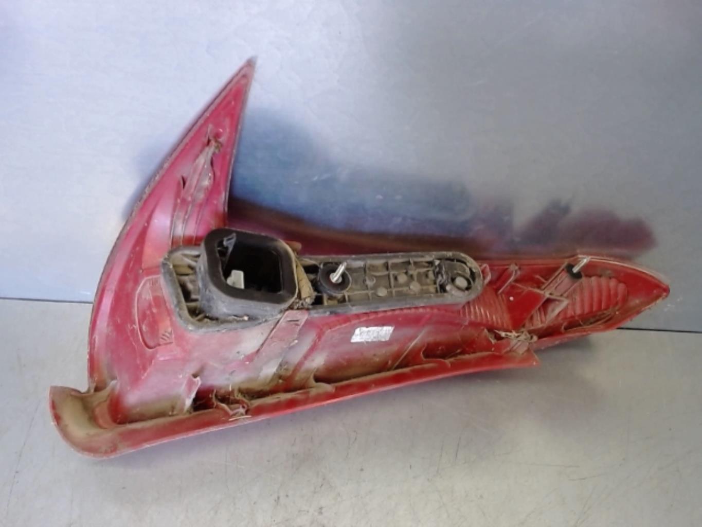 Fanale posteriore principale destro (luci) PEUGEOT 206 PHASE 2 BREAK Gasolina - 1