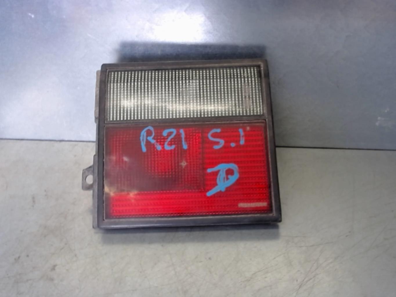 Feu arriere secondaire droit (feux) RENAULT R21 PHASE 1  - 1