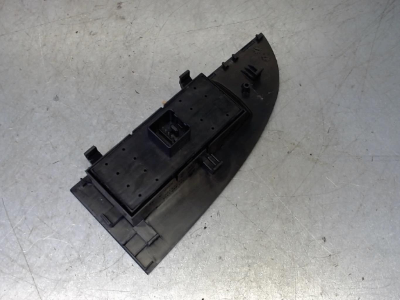 Interruttore lavacristalli anteriore sinistro SEAT LEON 2 PHASE 1 Diésel - 1