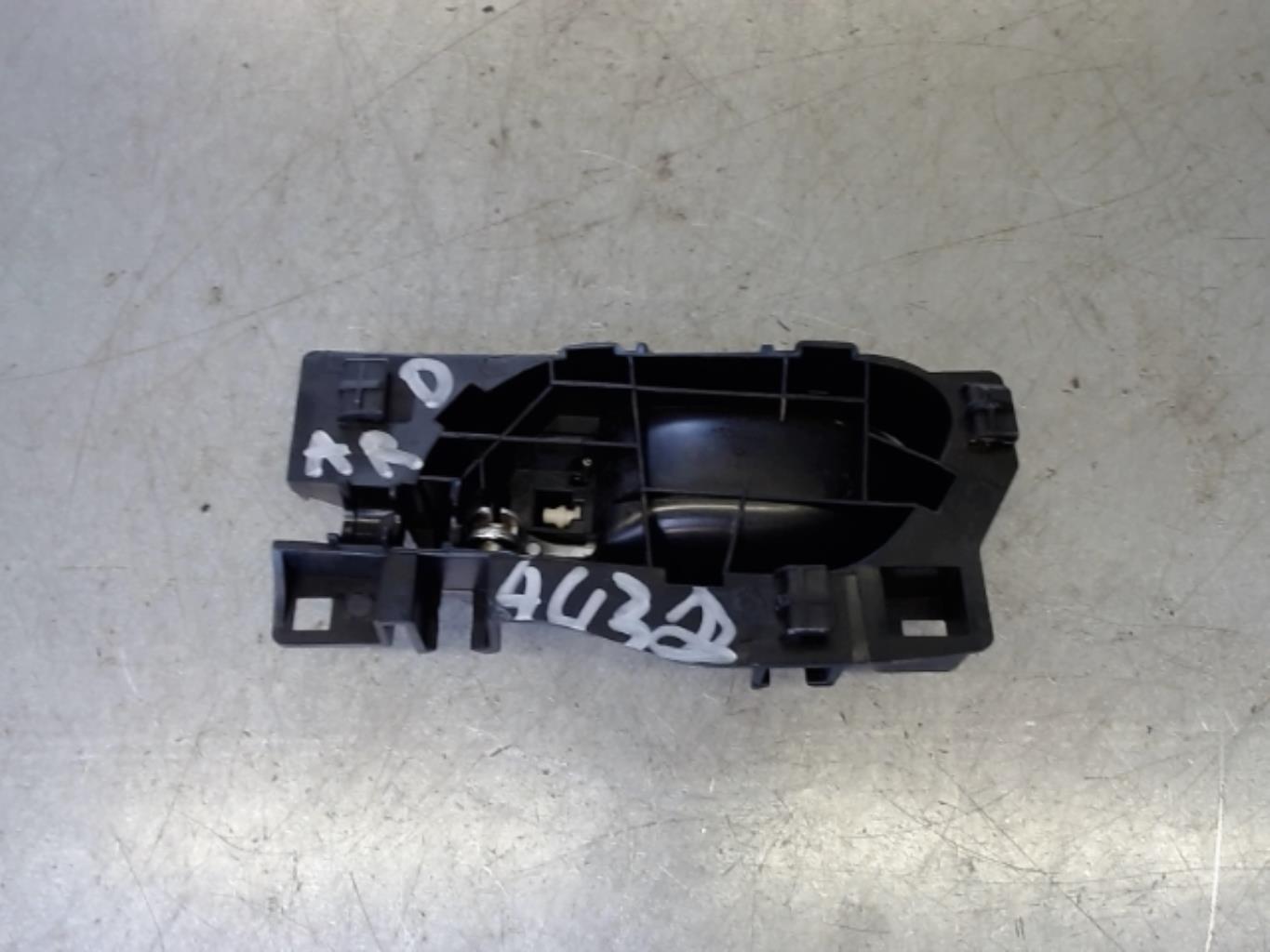Maniglia interna posteriore destra CITROEN C3 2 PHASE 1 Diésel - 1