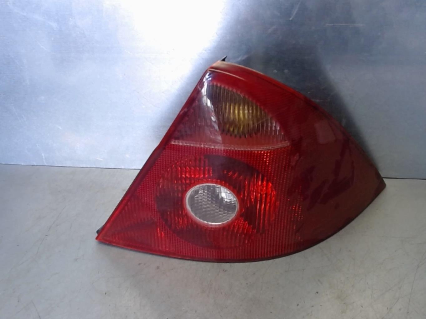 Fanale posteriore principale destro (luci) FORD MONDEO 2 Gasolina - 1