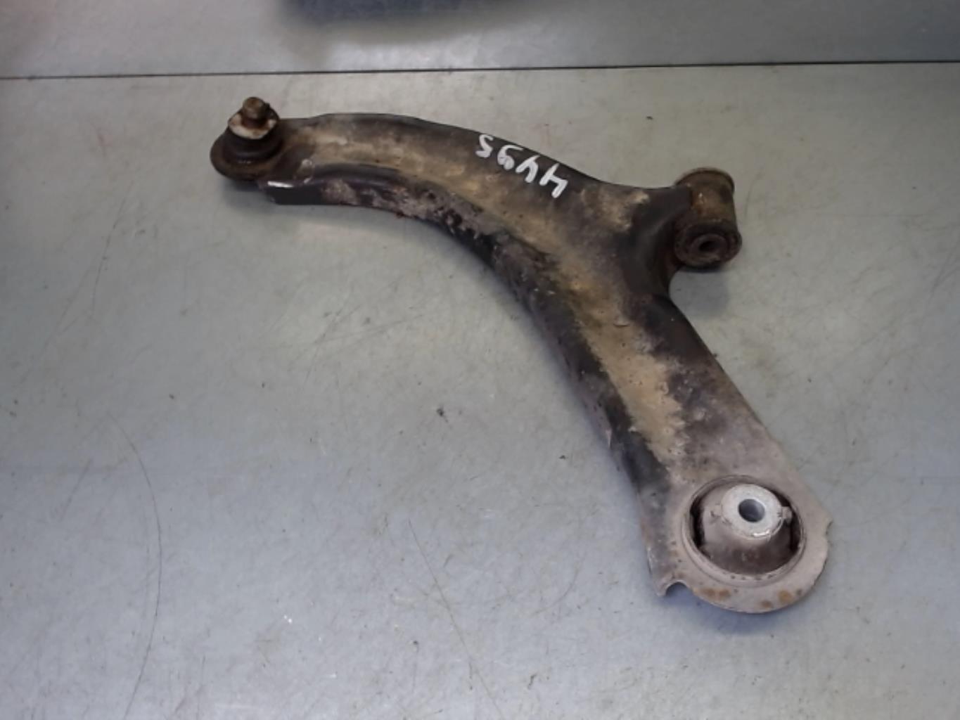 Triangolo inferiore anteriore sinistro NISSAN MICRA 3 PHASE 1 Gasolina - 1