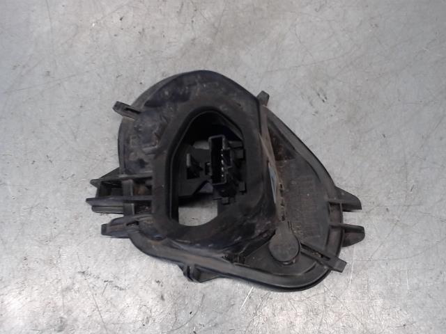 Base portalampade fanale posteriore destro PEUGEOT 208 1 PHASE 1 Diésel - 1