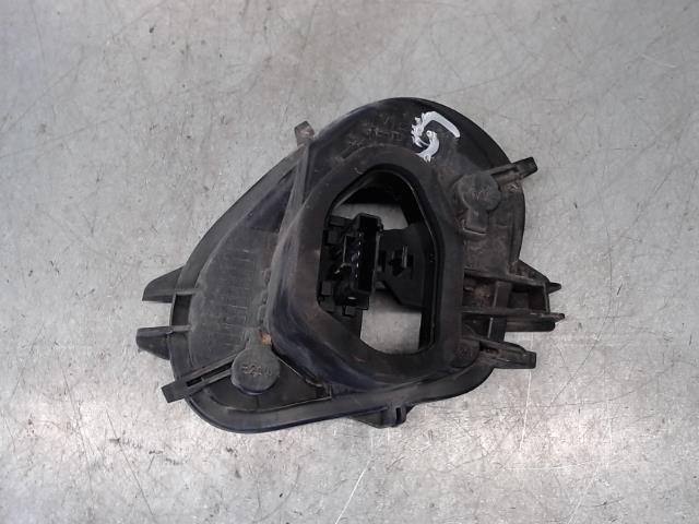 Base portalampade fanale posteriore sinistro PEUGEOT 208 1 PHASE 1 Diésel - 1