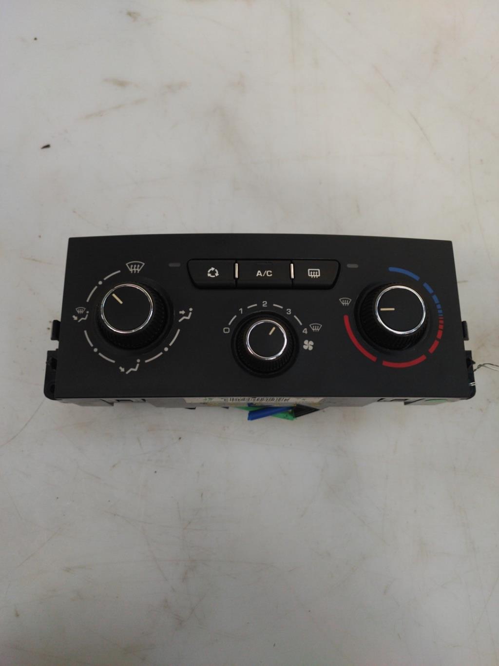 Commande chauffage PEUGEOT 207 PHASE 2 BREAK Diesel - 1