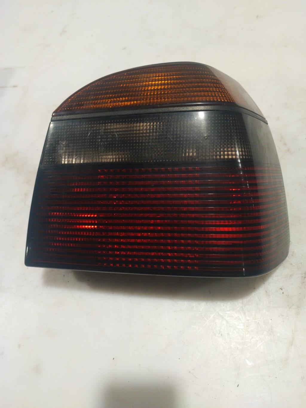 Fanale posteriore principale destro (luci) VOLKSWAGEN GOLF 3 Diésel - 1