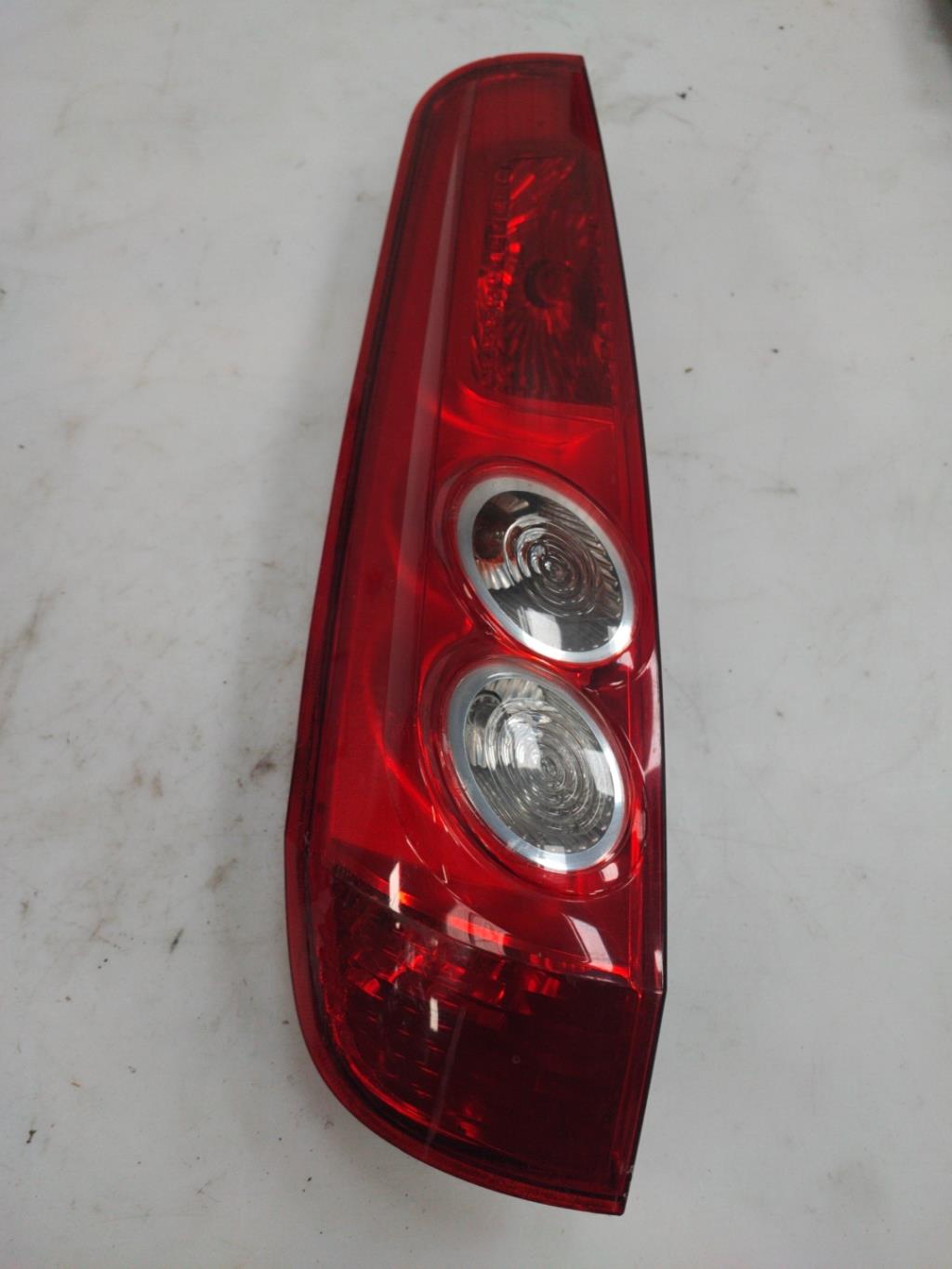 Fanale posteriore principale sinistro (luci) FORD FIESTA 5 PHASE 2 Diésel - 1