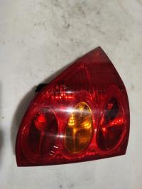 Fanale posteriore principale sinistro (luci)