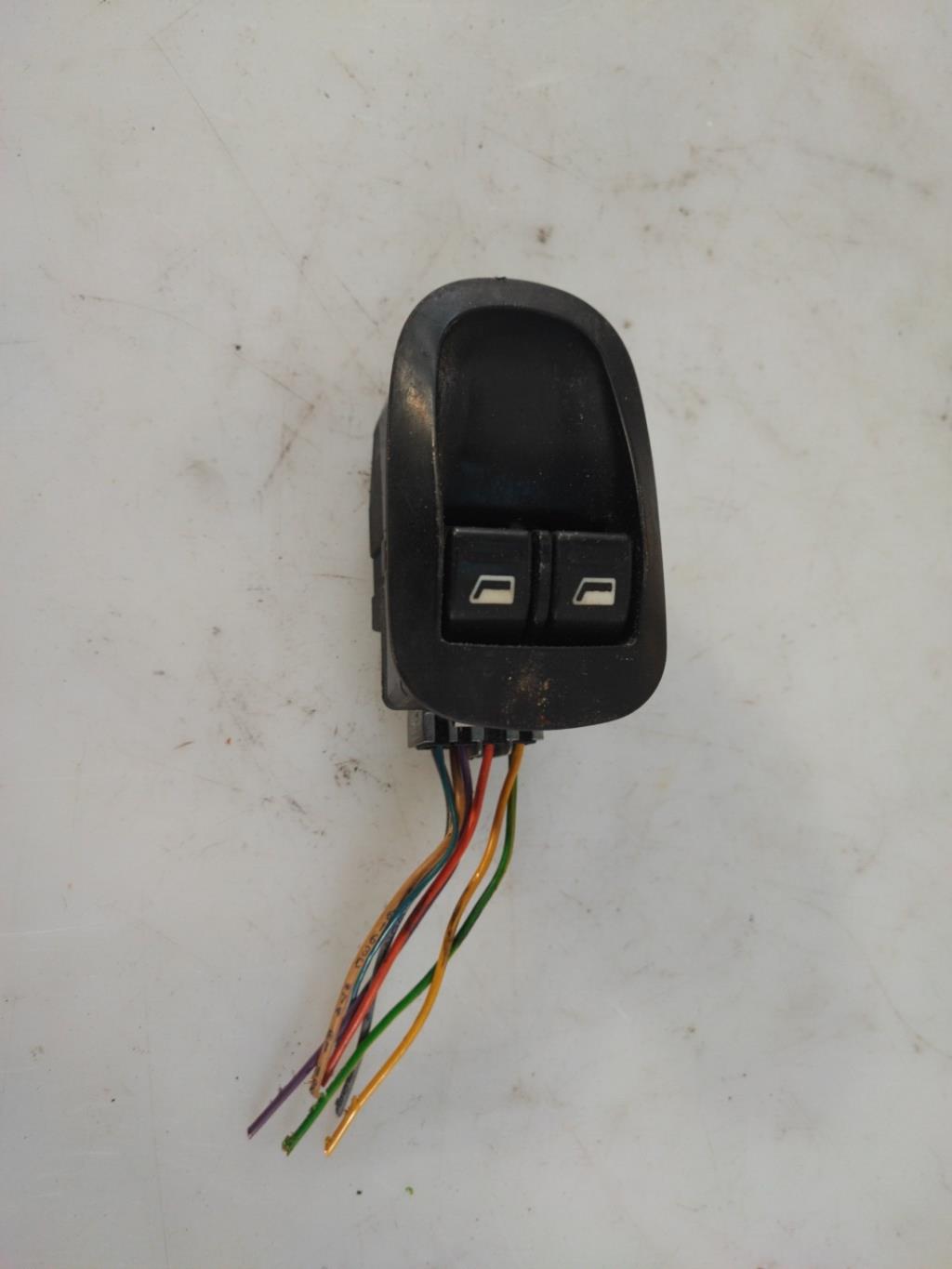 Interruttore alzacristalli PEUGEOT 206+ Diésel - 1