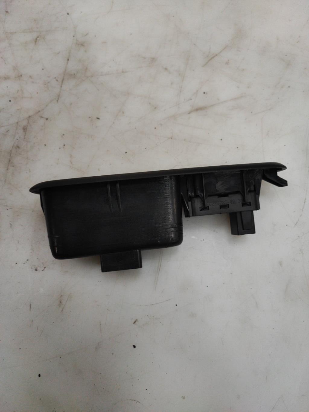 Interruttore lavacristalli posteriore destro PEUGEOT 5008 1  - 1