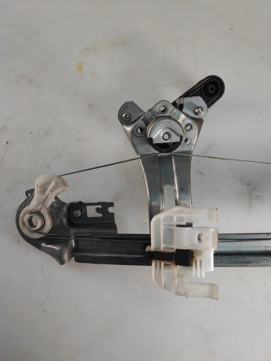 Alzacristalli manuale posteriore sinistro PEUGEOT 206+ Diésel - 1