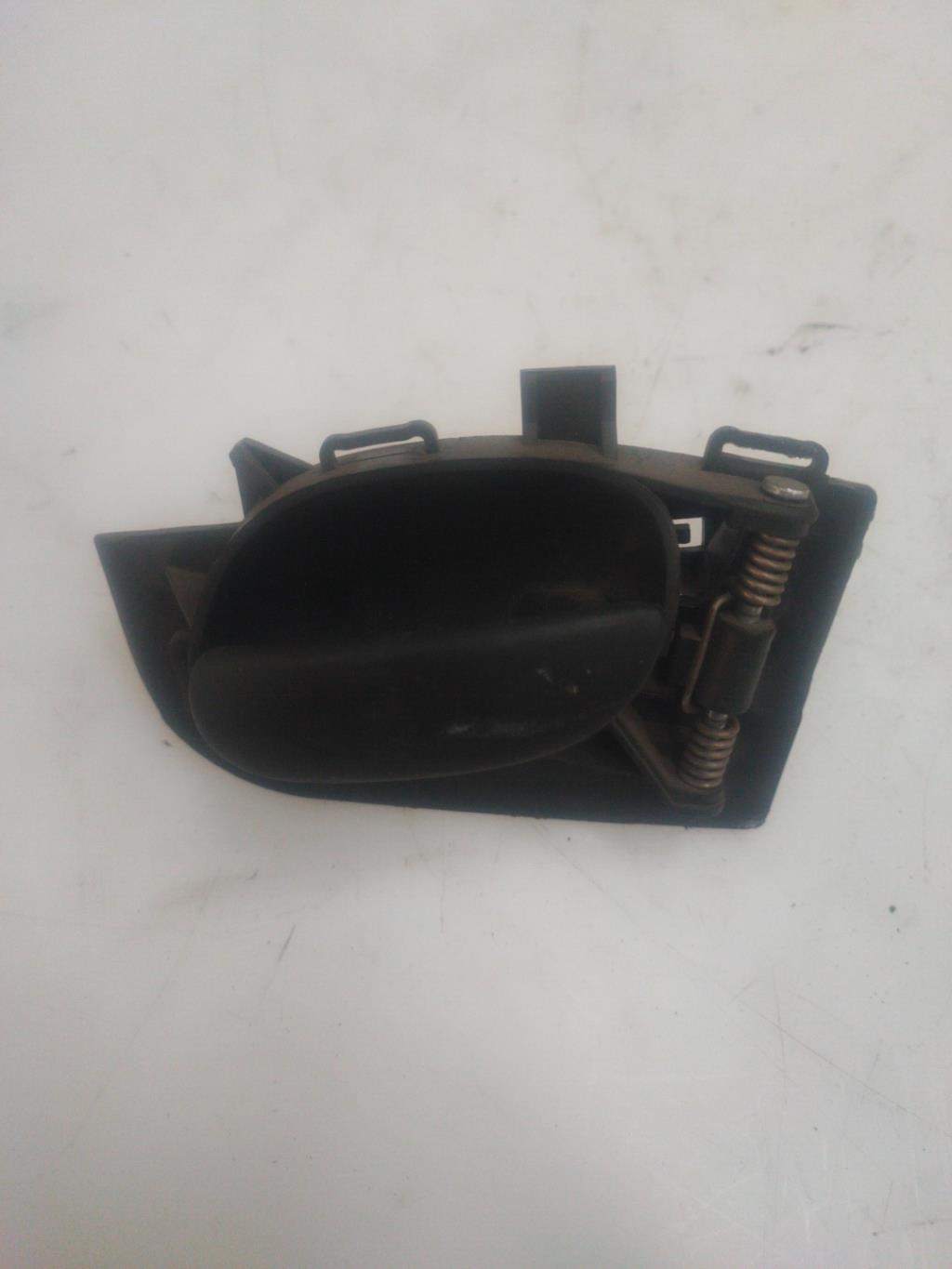 Maniglia interna posteriore destra PEUGEOT 206+ Diésel - 1