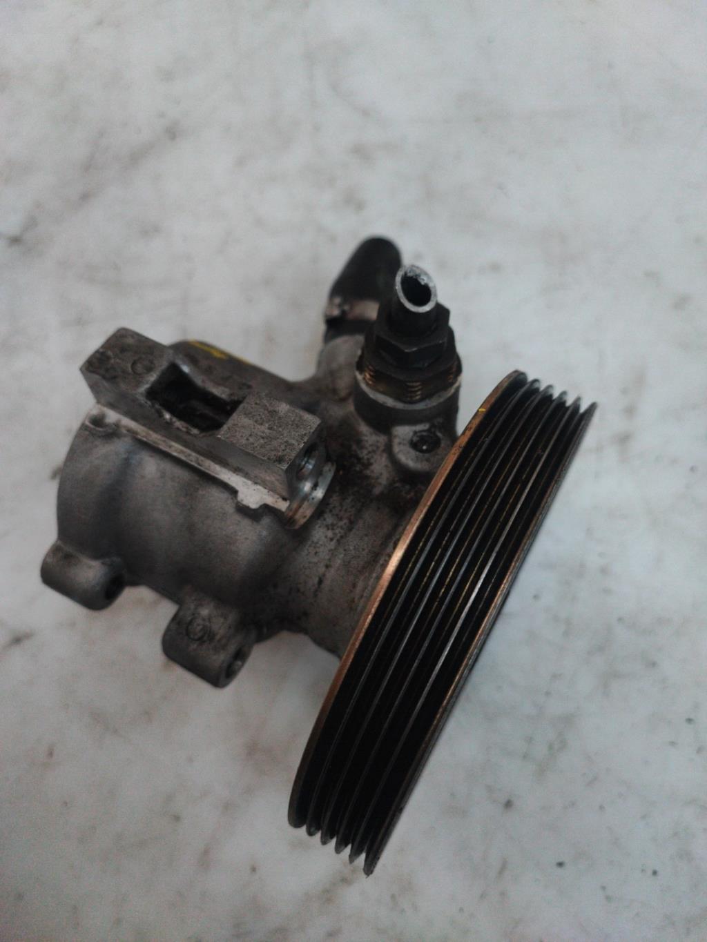 Pompe de direction PEUGEOT 306 PHASE 2 Essence - 1