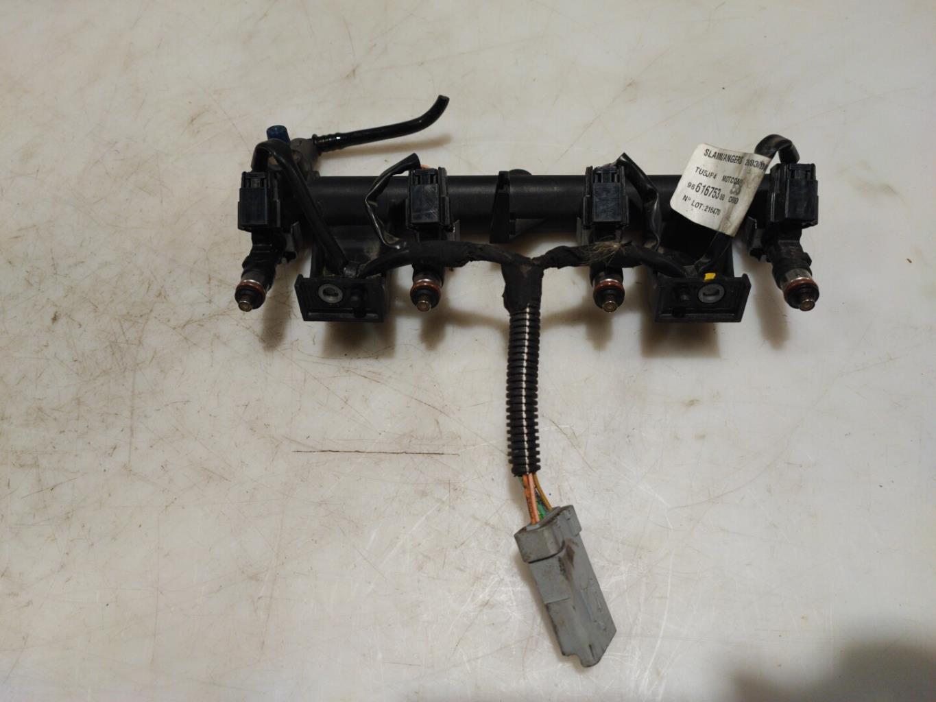 Rampe injection PEUGEOT 1007 Essence - 1