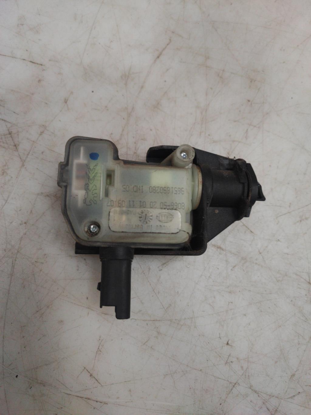 Attuatore chiavistello sportello carburante CITROEN C4 2 PHASE 1 Diésel - 1