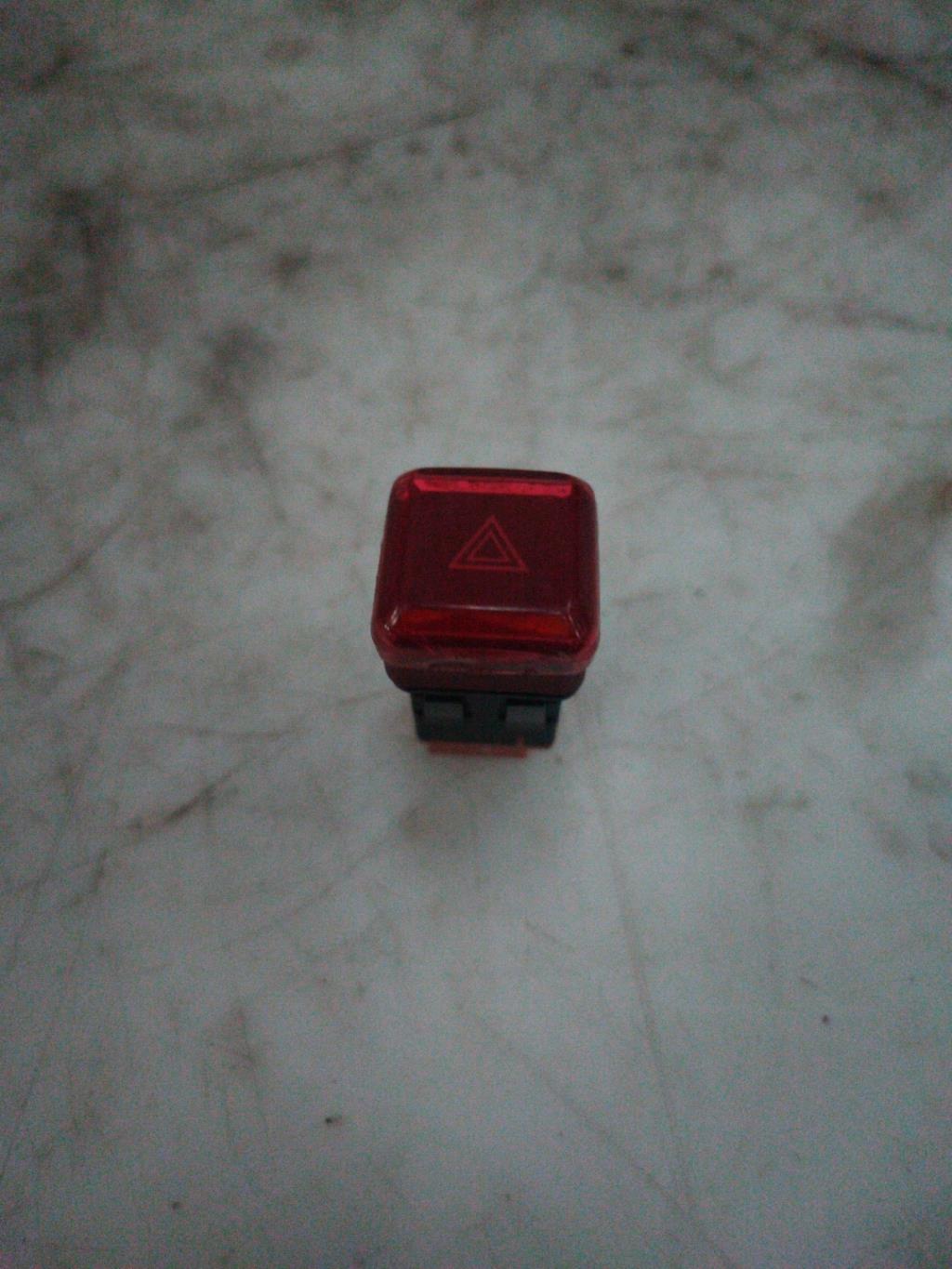 Bouton de warning CITROEN C3 PICASSO PHASE 1 Diesel - 1