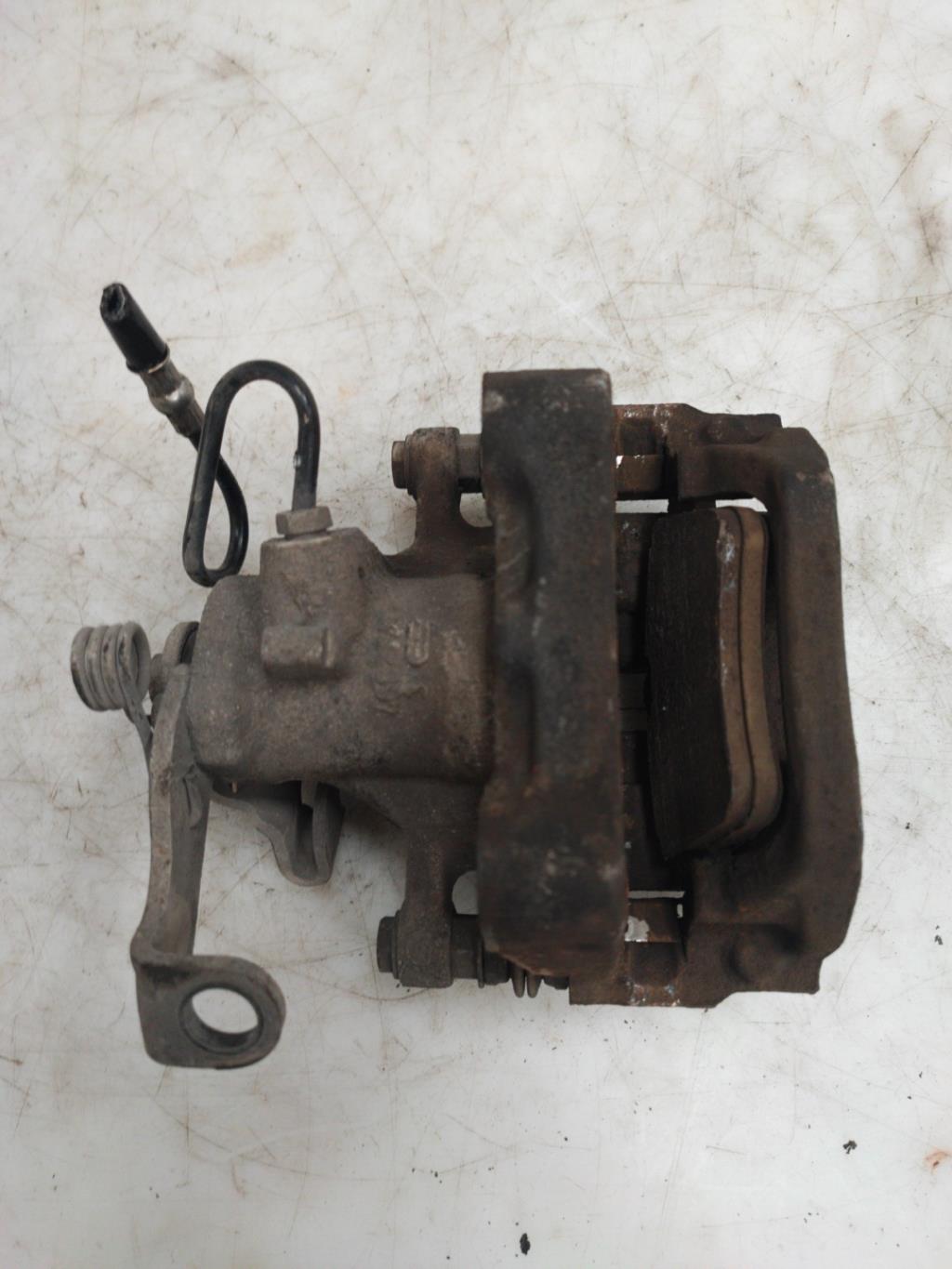 Pinza freni posteriore sinistra CITROEN C4 2 PHASE 1 Diésel - 1