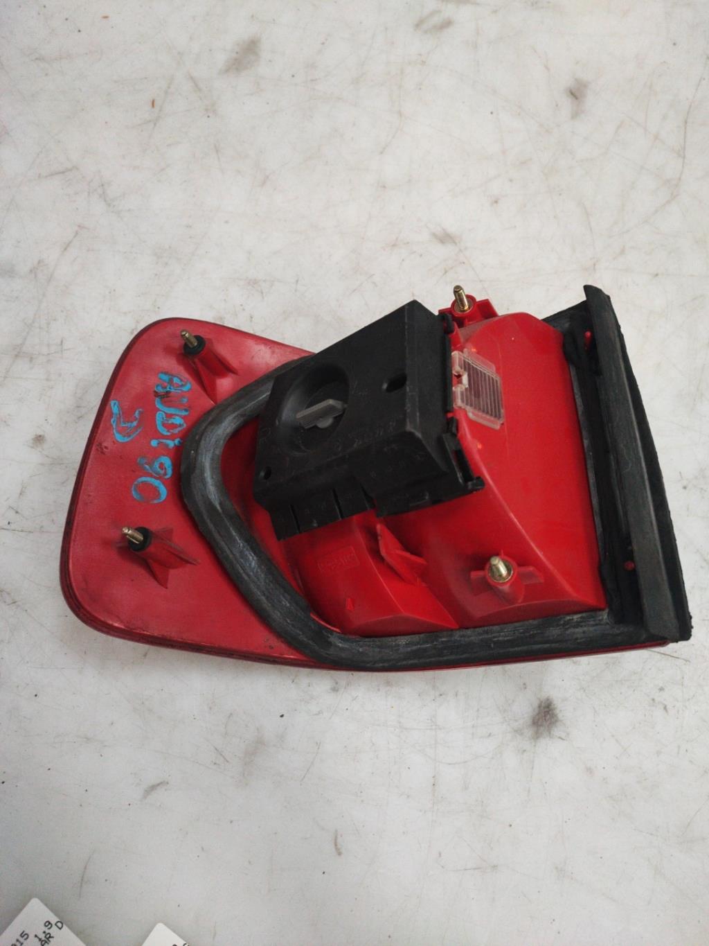 Fanale posteriore principale destro (luci) AUDI 80 3 PHASE 2 Diésel - 1