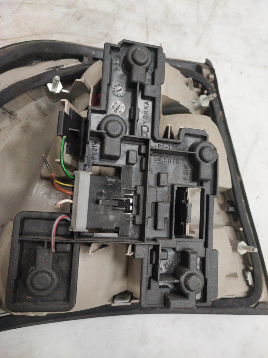 Fanale posteriore principale destro (luci) OPEL VECTRA B PHASE 2 Gasolina - 1