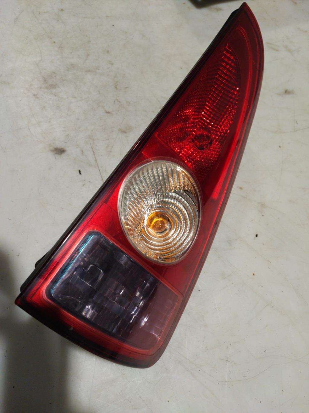Fanale posteriore principale destro (luci) RENAULT GRAND ESPACE 4 PHASE 1 Diésel - 1