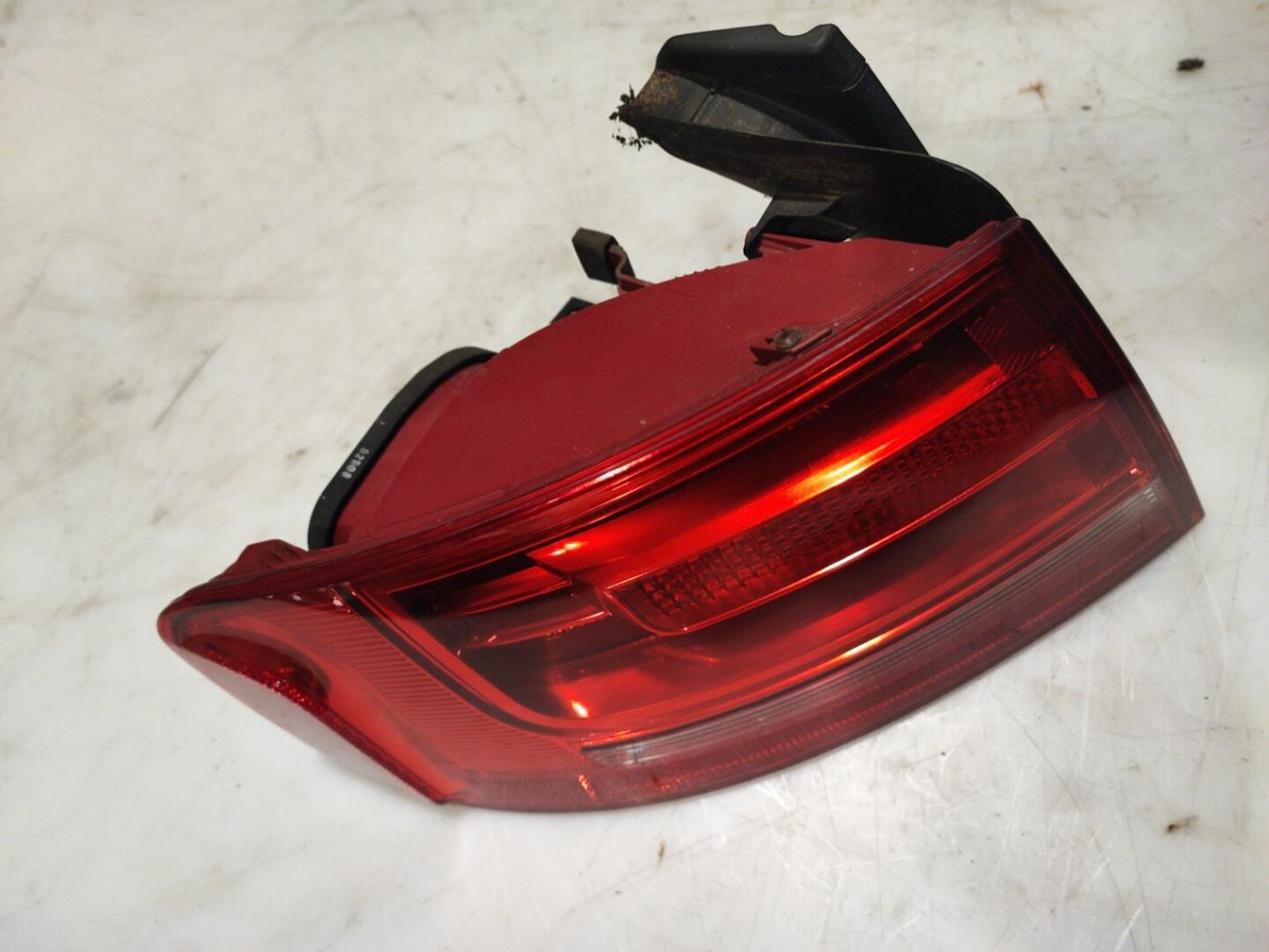 Fanale posteriore principale sinistro (luci) AUDI A4 3 PHASE 1 Diésel - 1