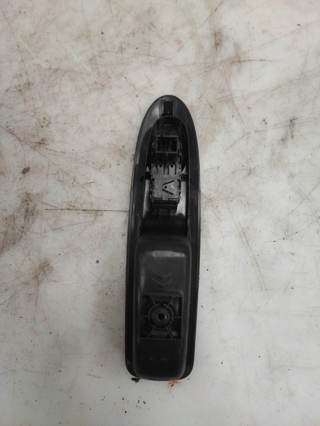 Interruttore lavacristalli posteriore sinistro CITROEN C4 2 PHASE 1 Diésel - 1