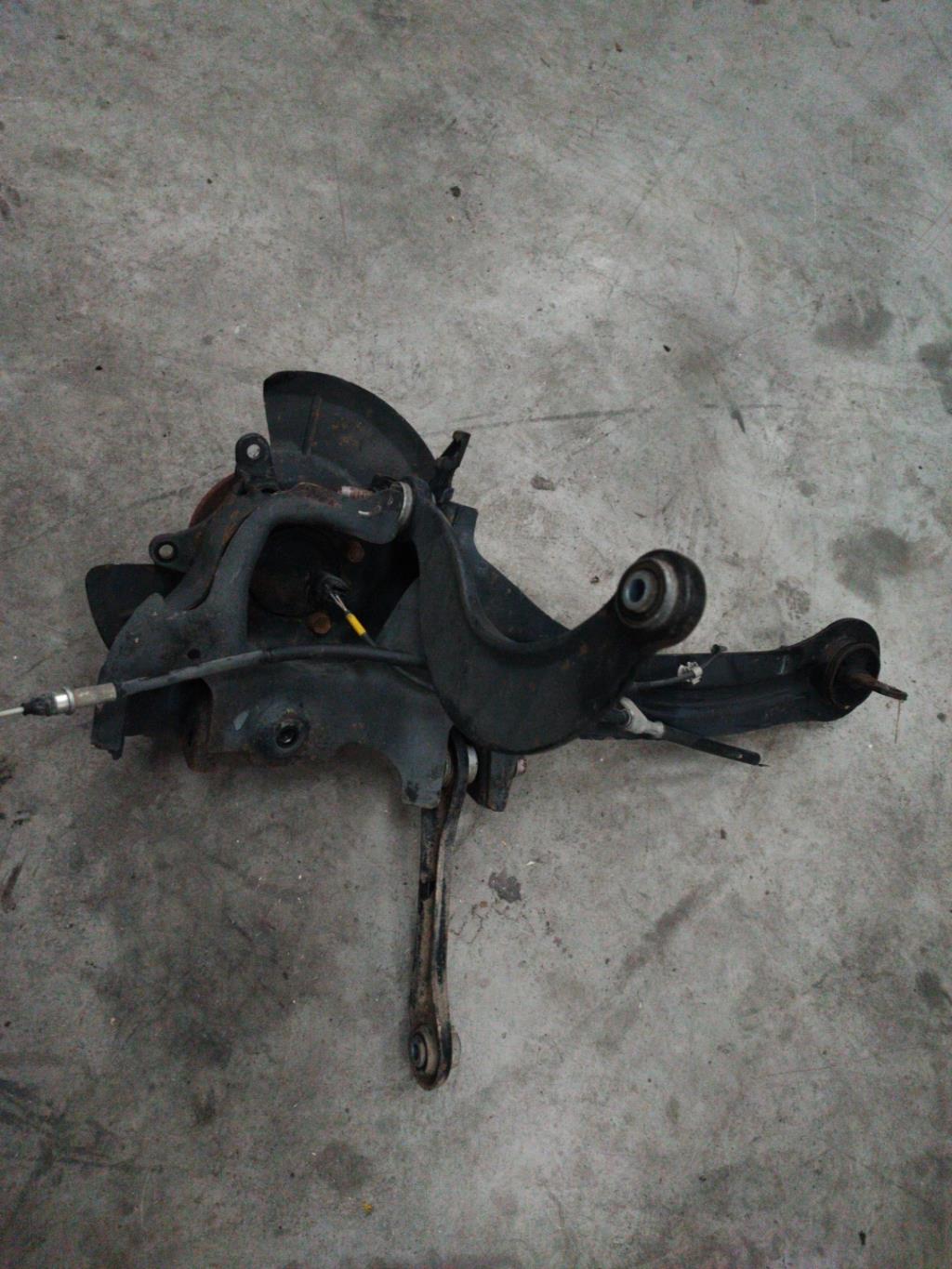 Mozzo posteriore sinistro MAZDA 3 2 PHASE 1 Diésel - 1