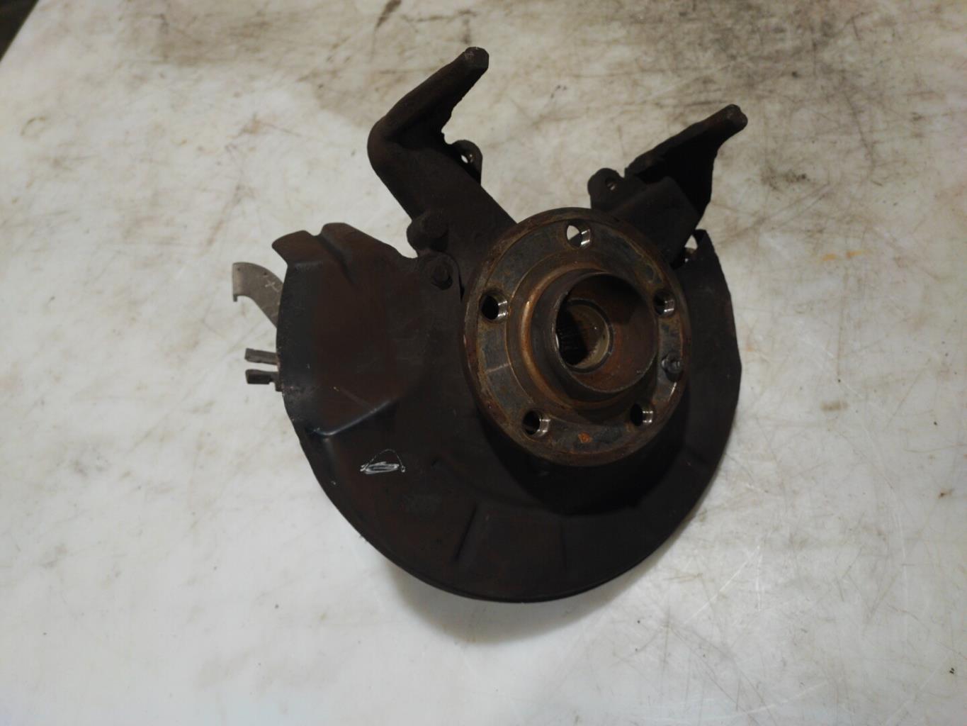 Mozzo anteriore destro VOLKSWAGEN POLO 4  - 1