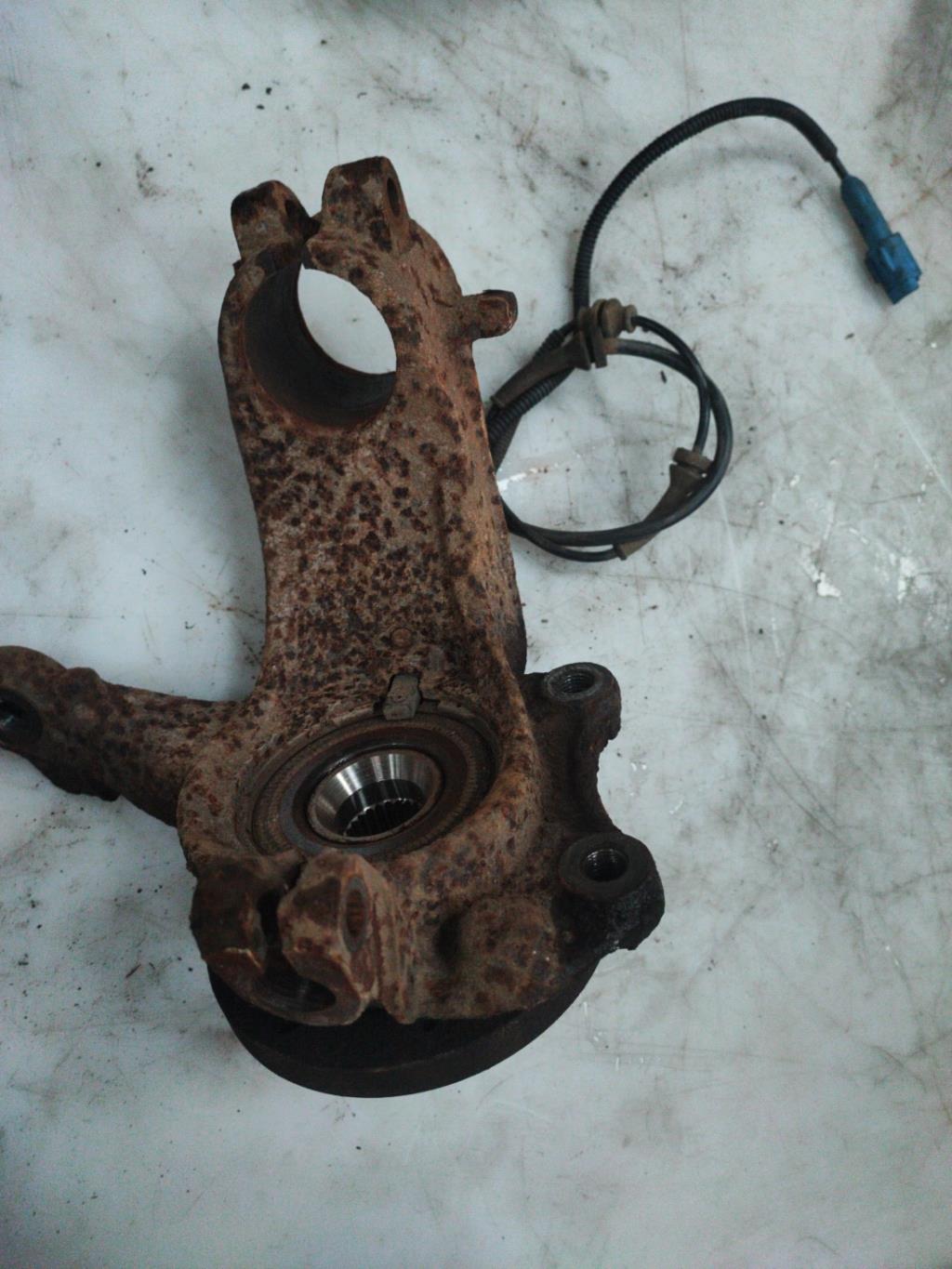 Mozzo anteriore sinistro PEUGEOT 207  - 1