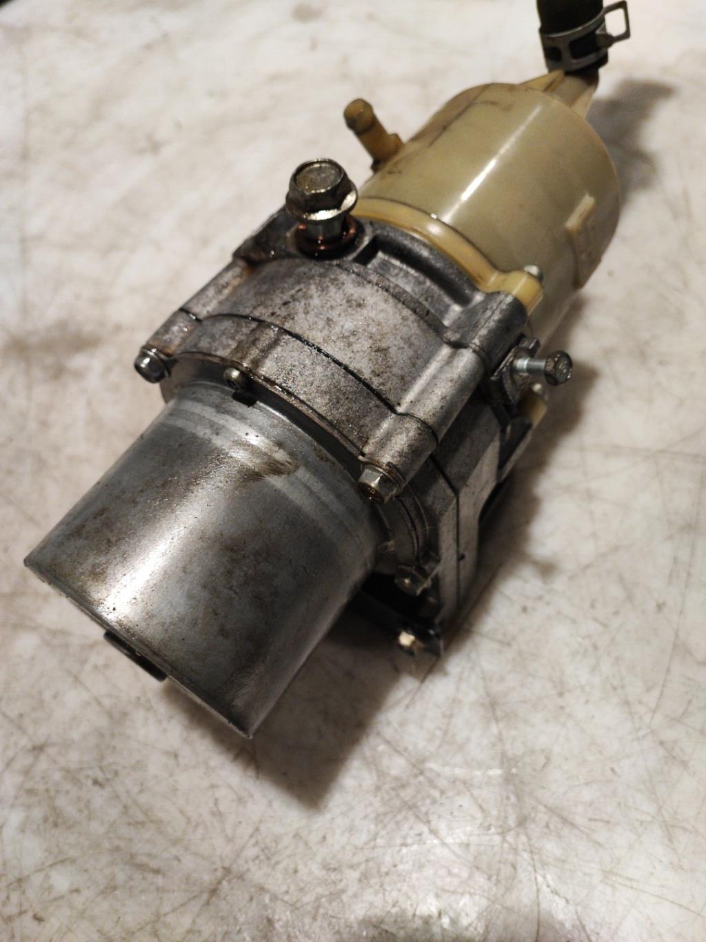 Pompe de direction MAZDA 3 2 PHASE 1 Diesel - 1