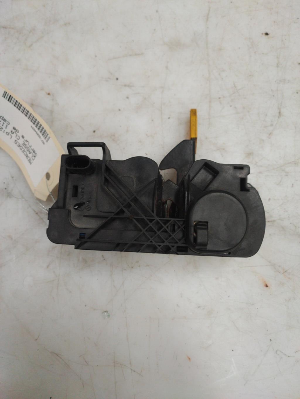 Serrure de capot MERCEDES CLASSE CLA 117  - 1