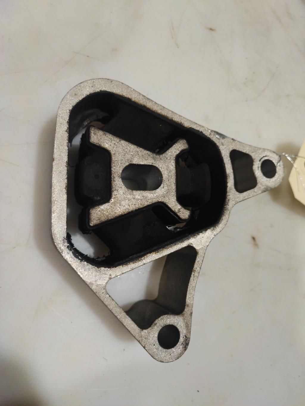 Supporto motore destro MERCEDES CLASSE CLA 117  - 1