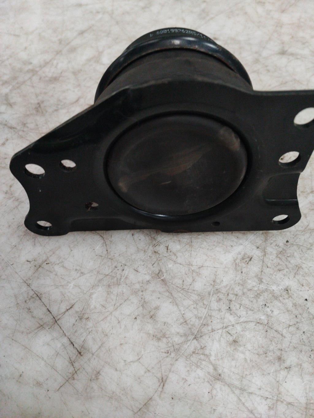 Supporto motore destro VOLKSWAGEN POLO 4  - 1