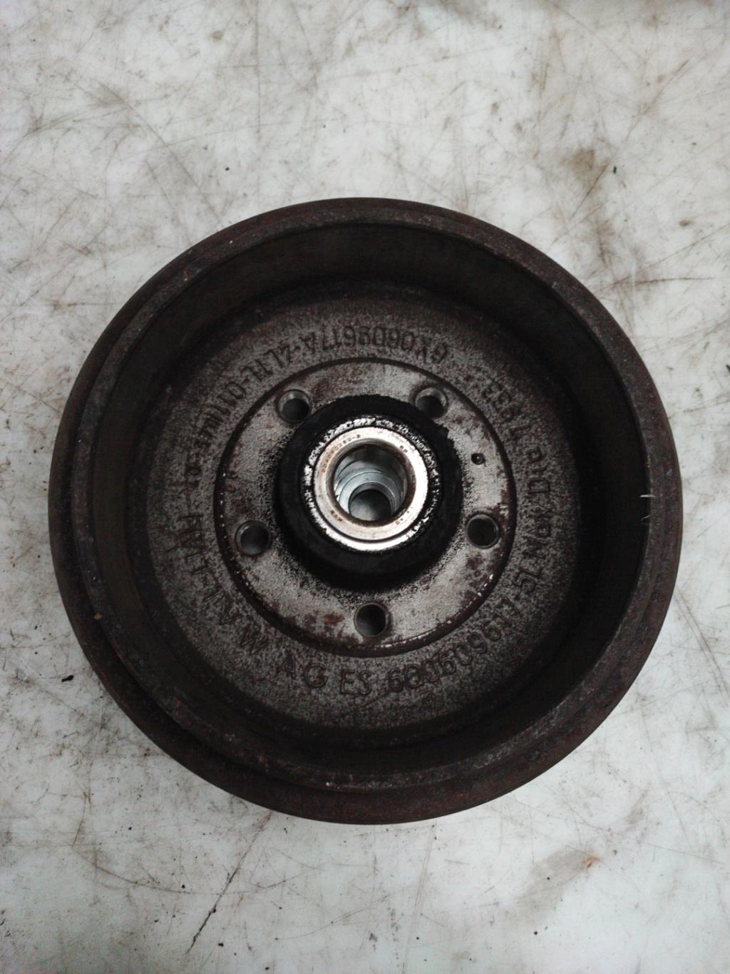 Tamburo posteriore destro VOLKSWAGEN POLO 4  - 1