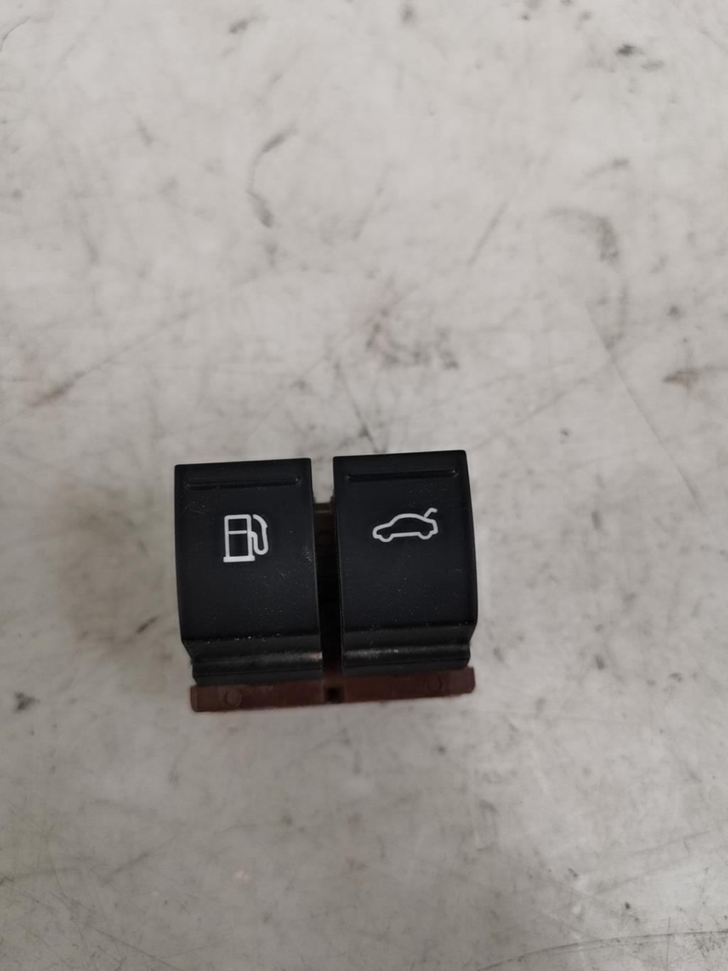 Bouton de coffre VOLKSWAGEN PASSAT  - 1