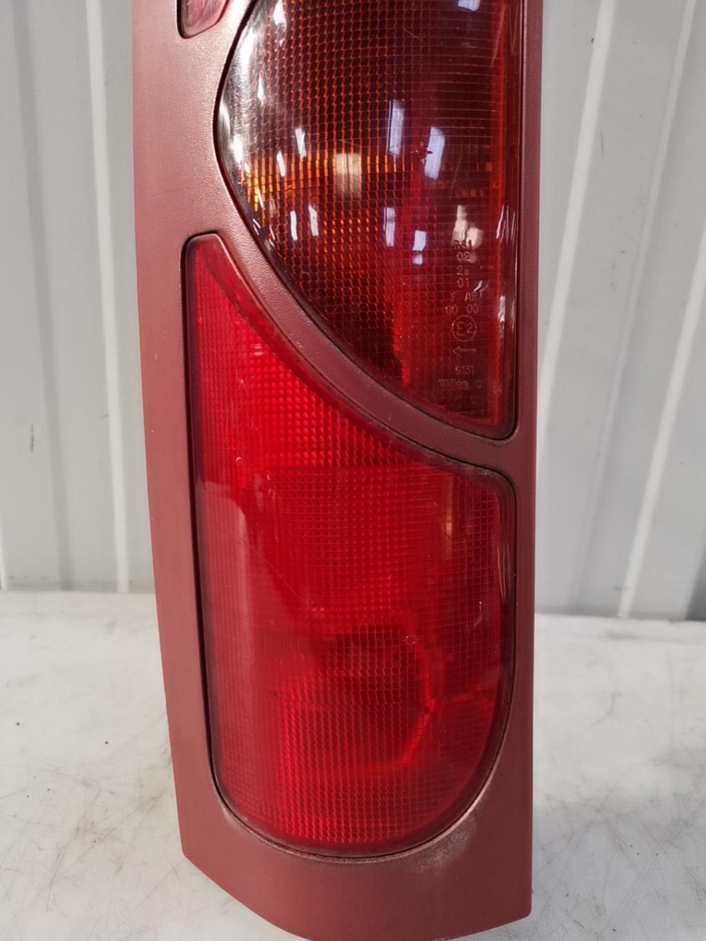 Fanale posteriore principale sinistro (luci) RENAULT KANGOO 1 PHASE 1 Gasolina - 1