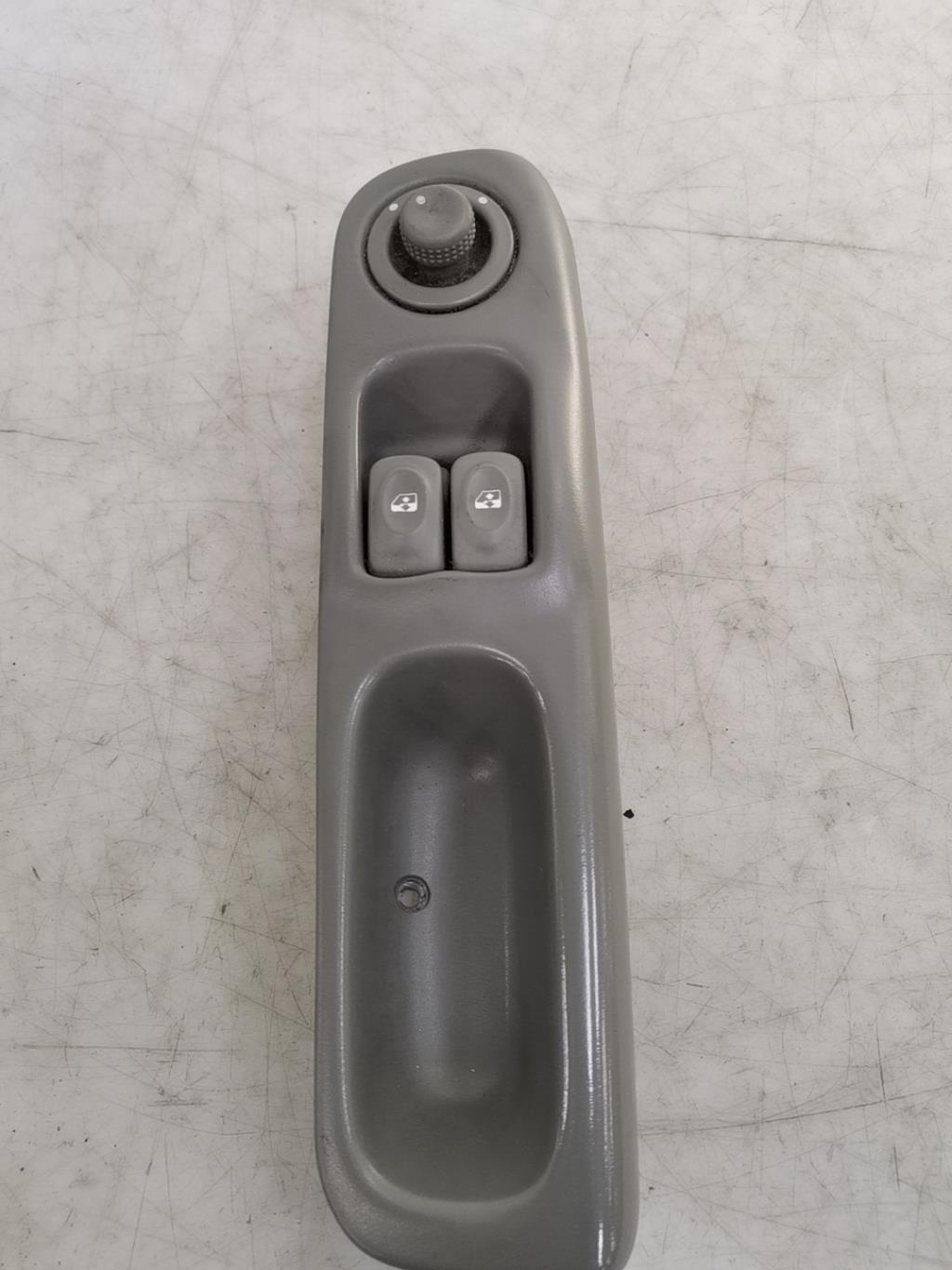 Interruttore lavacristalli anteriore sinistro RENAULT TWINGO 1 PHASE 3 Gasolina - 1