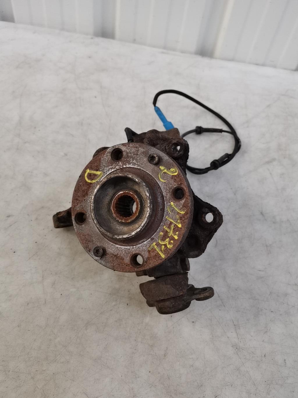 Moyeu avant droit CITROEN C2 PHASE 1 Essence - 1
