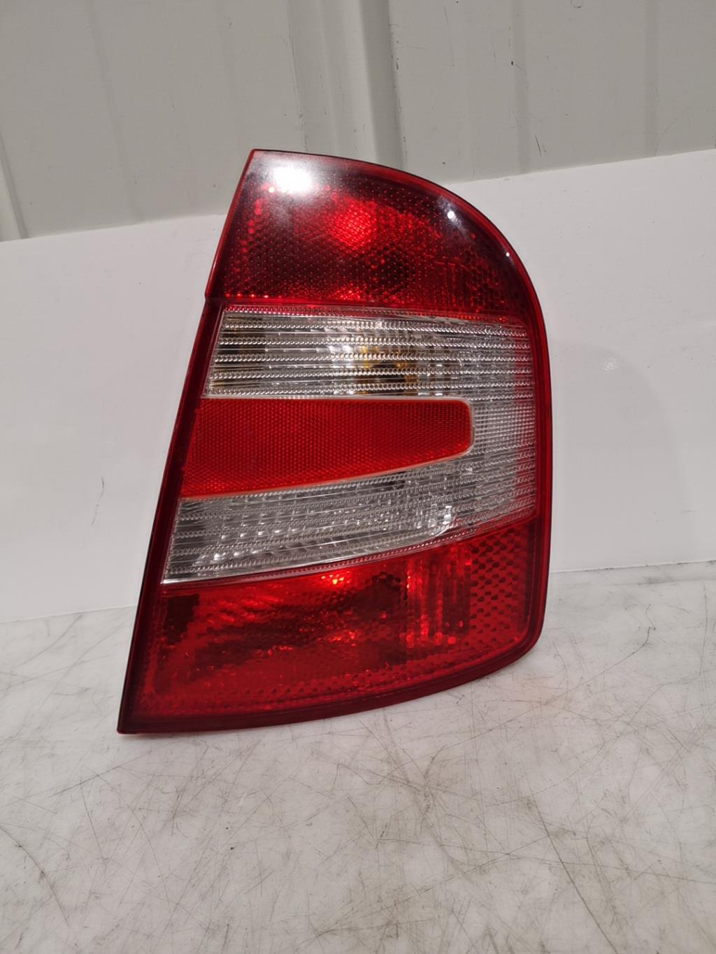 Fanale posteriore principale destro (luci) SKODA FABIA 1 PHASE 2 Gasolina - 1