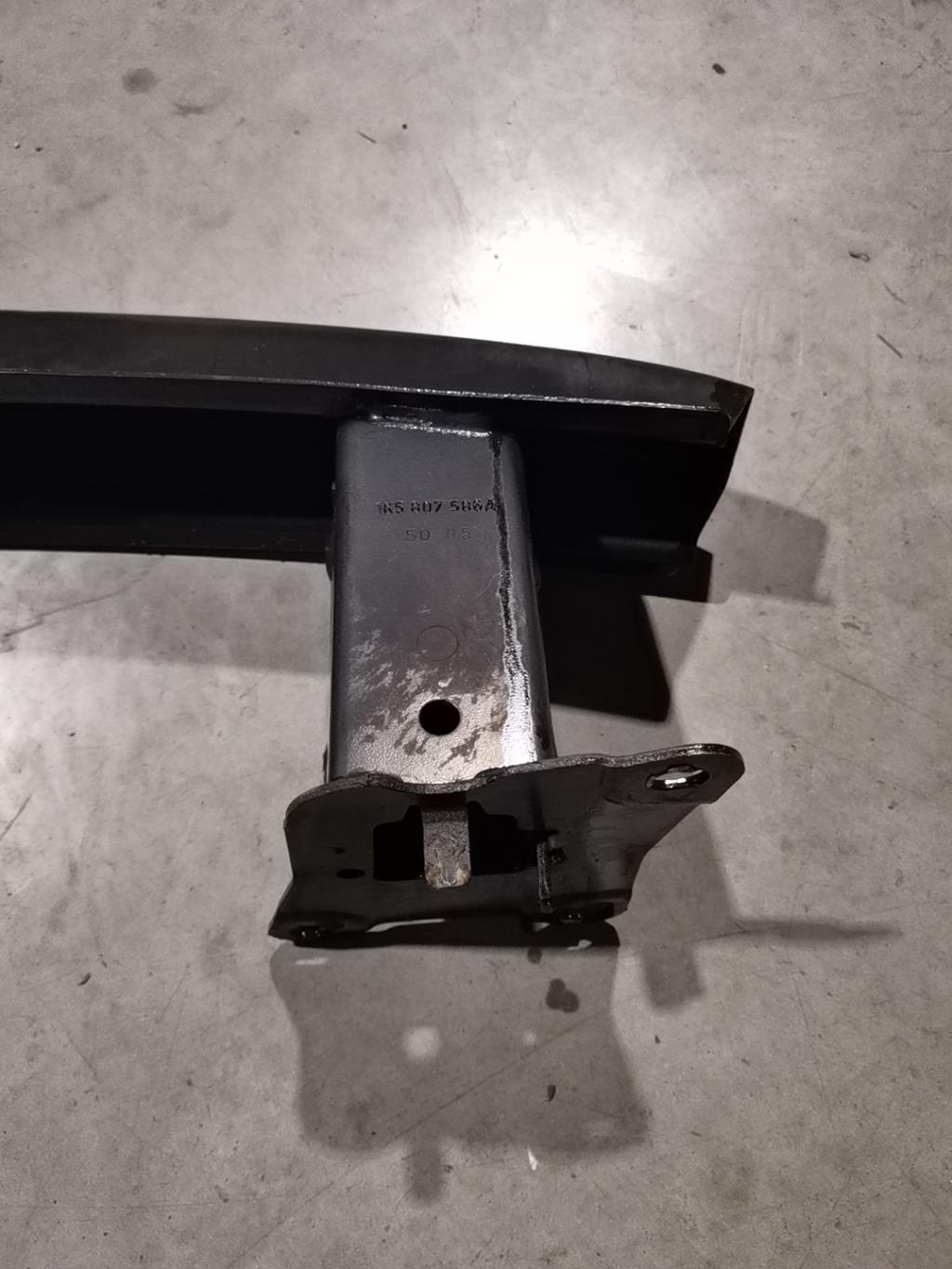 Traversa rinforzo paraurti posteriore VOLKSWAGEN JETTA 3 Diésel - 1