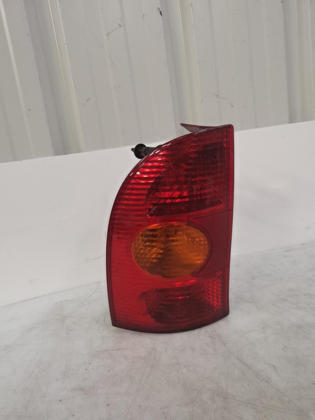 Fanale posteriore principale sinistro (luci) RENAULT MEGANE 1 BREAK Diésel - 1