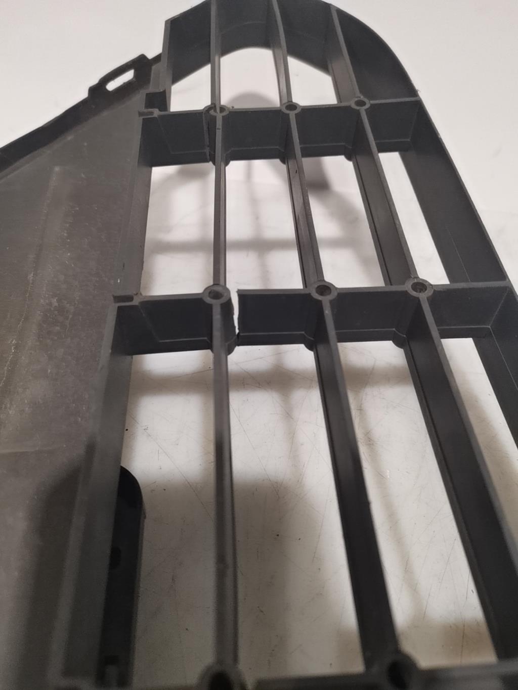 Grille de pare choc FORD FOCUS 2 PHASE 2 Diesel - 1