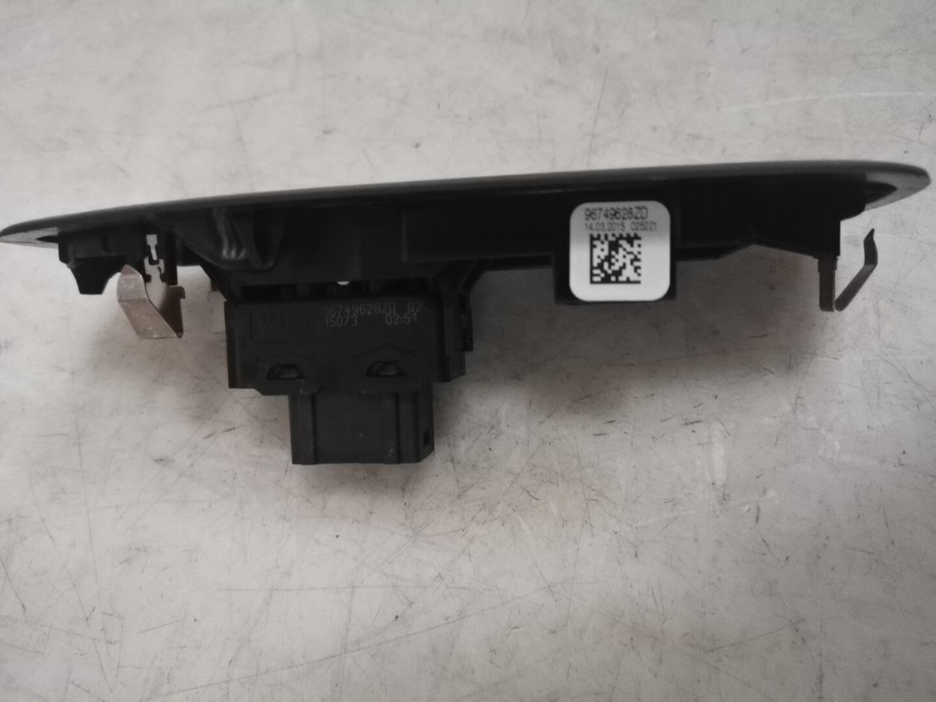 Interruttore lavacristalli anteriore destro PEUGEOT 208 1 PHASE 1 Diésel - 1