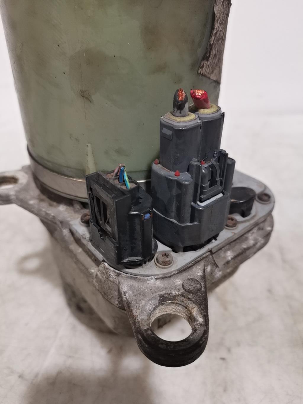 Pompe de direction FORD FOCUS 2 PHASE 2 BREAK Diesel - 1
