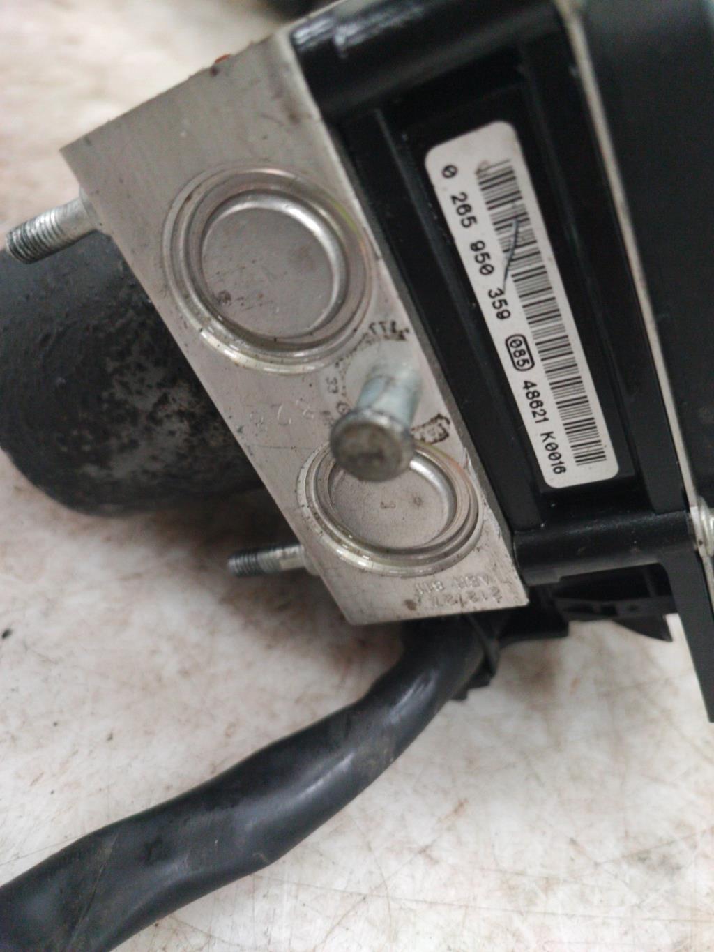 Bloc ABS (freins anti-blocage) AUDI A6 3 PHASE 1 Diesel - 1
