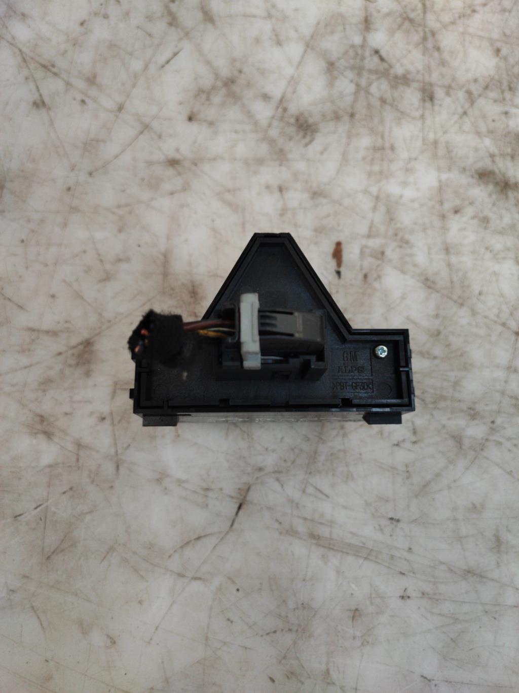 Bouton de warning OPEL CORSA D PHASE 2 Diesel - 1